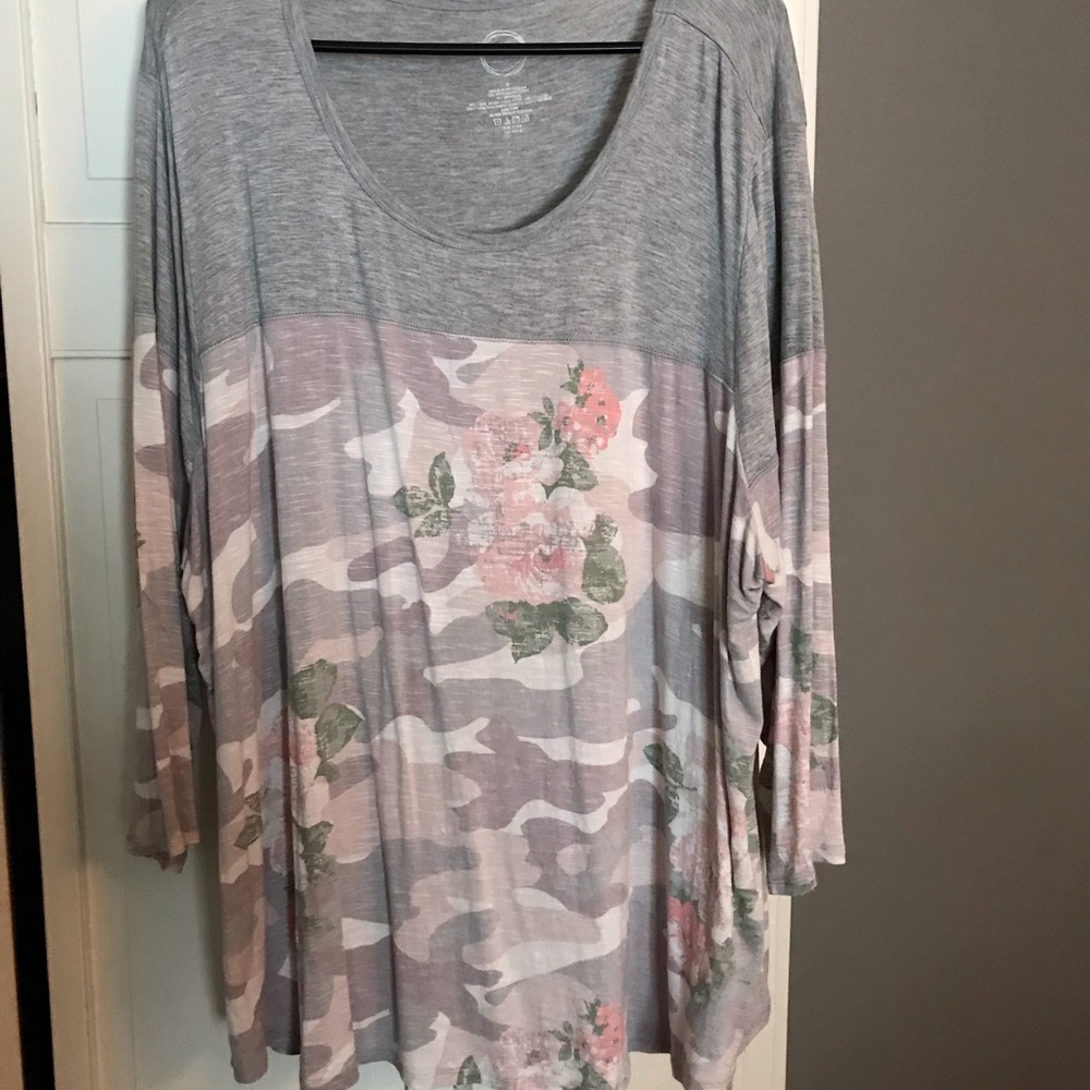Women’s T-Shirt (Maurice’s)
